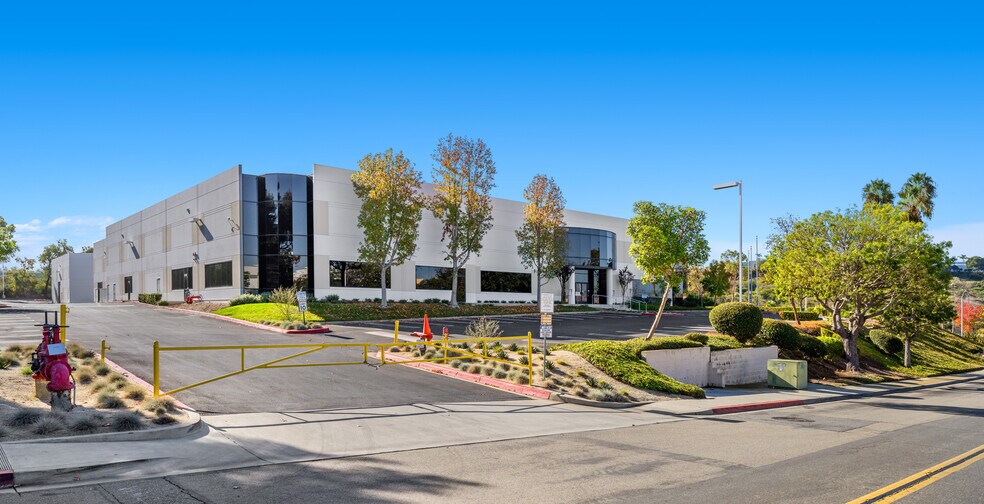 More Photos Of 1395 Aspen Way, Vista Warehouse For Lease