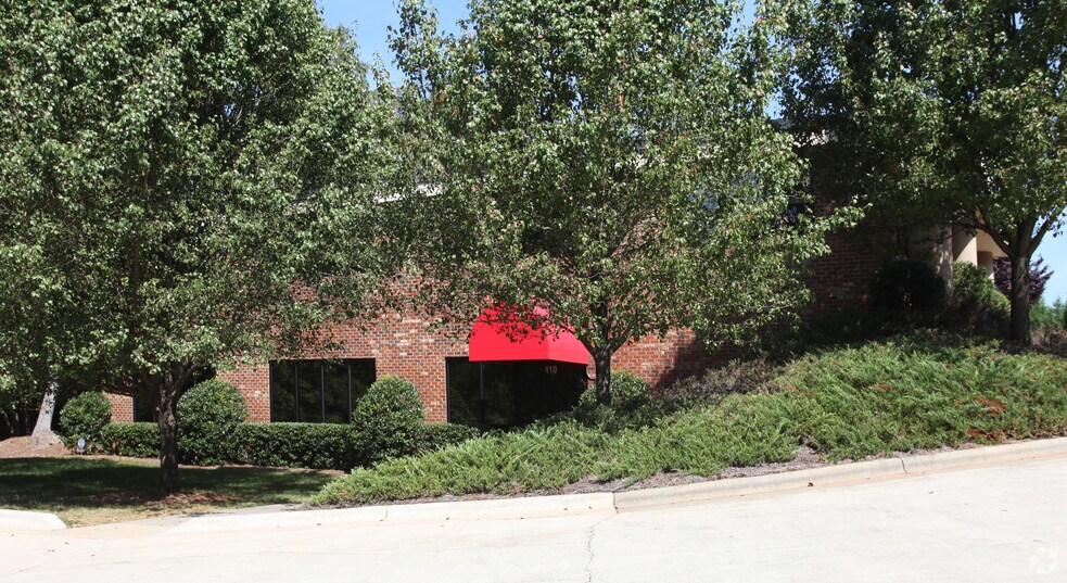 More Photos Of 4280 Piedmont Pky, Greensboro Office For Lease