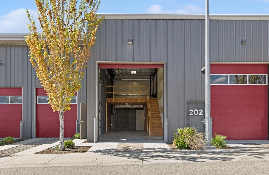 More Photos Of 3384 Carrington Rd, Westbank Industrial For Lease