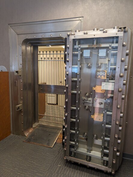 More Photos Of 9777 Ravenna Rd, Twinsburg Medical For Lease