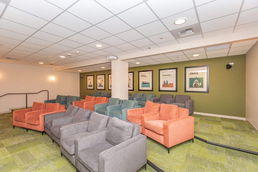 More Photos Of 15300 33rd Ave S, Seatac Apartments For Lease