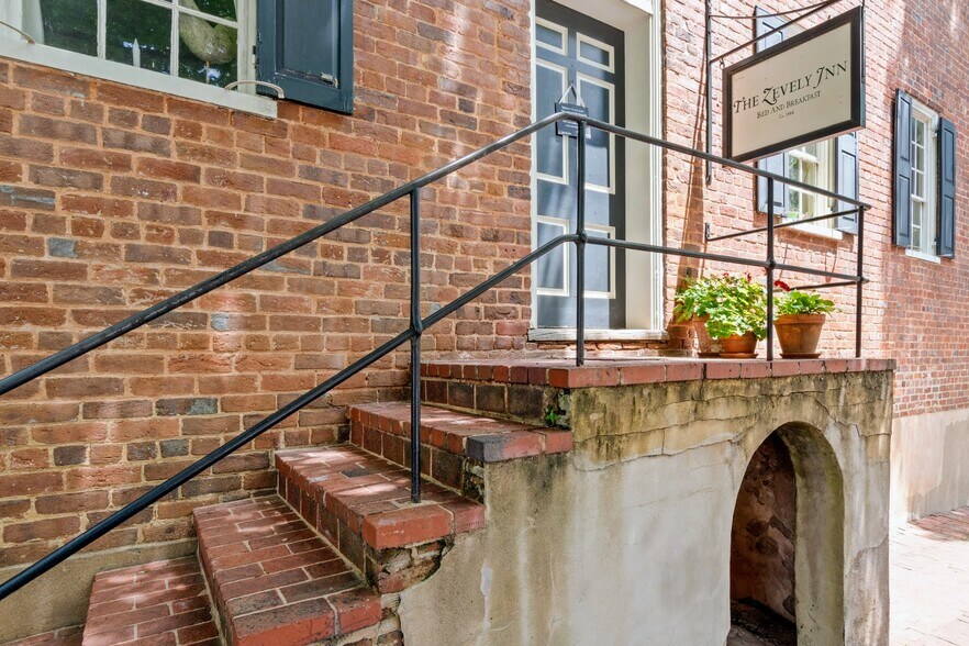 More Photos Of 803 S Main St, Winston-Salem Hospitality For Sale