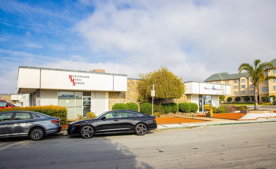 More Photos Of , Burlingame Flex For Sale