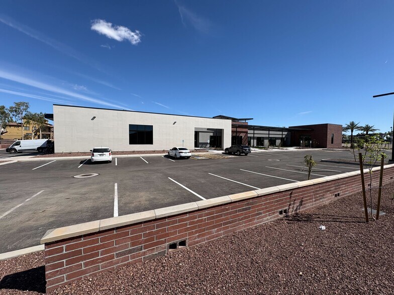 More Photos Of 20700 W Thomas Rd, Buckeye Medical For Lease
