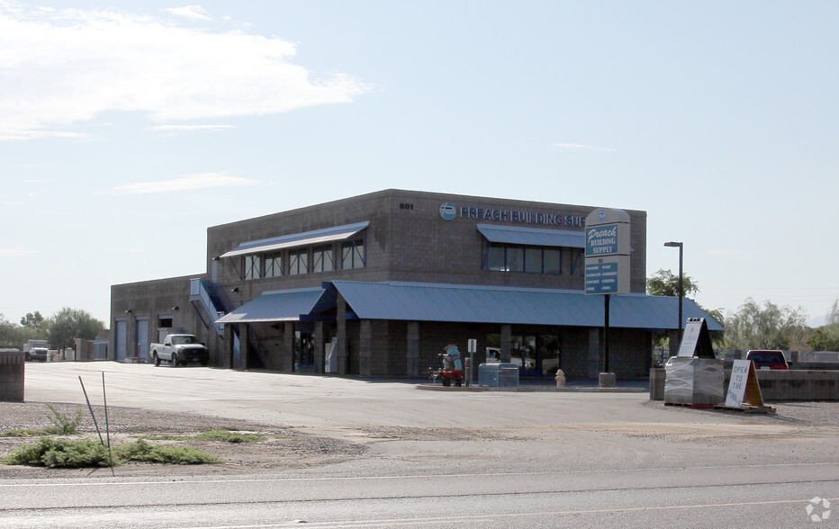 Primary Photo Of 601 N Jackrabbit Trl, Buckeye Warehouse For Lease