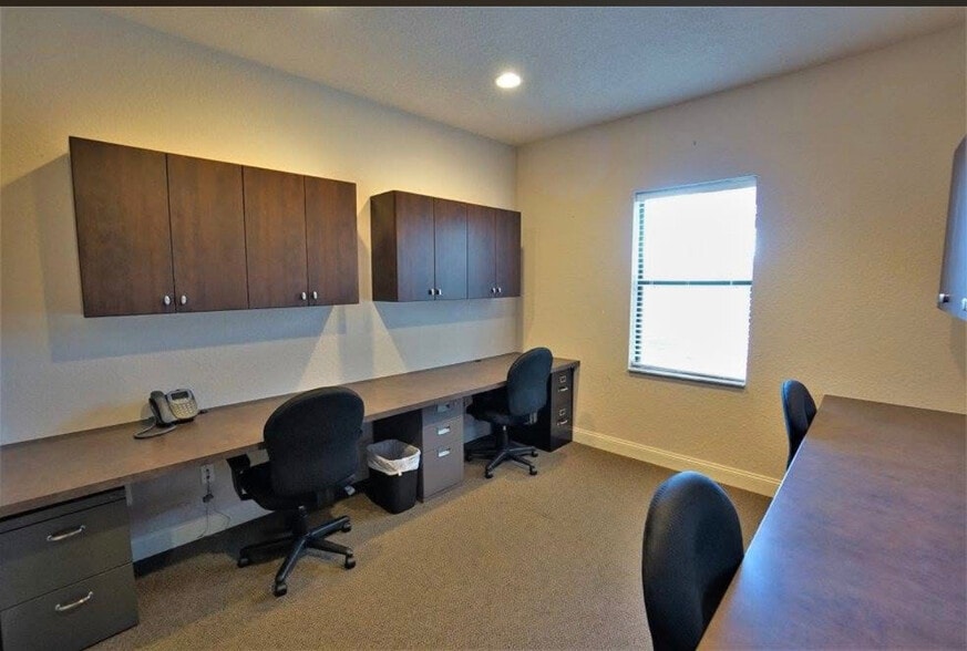 More Photos Of 2561 Moody Blvd, Flagler Beach Office For Lease