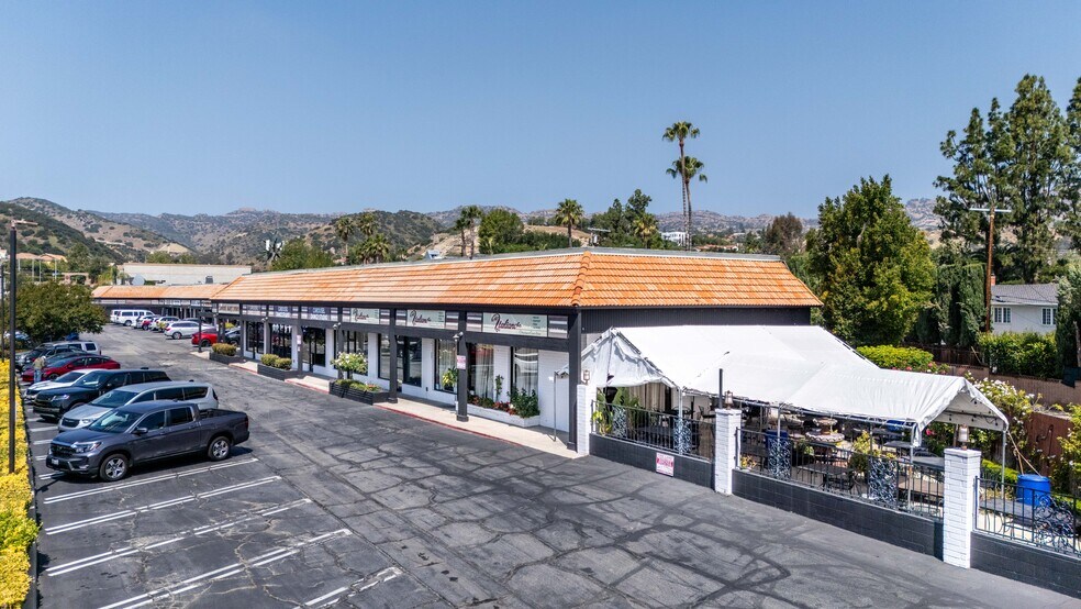 More Photos Of 23701-23751 Roscoe Blvd, Canoga Park General Retail For Sale