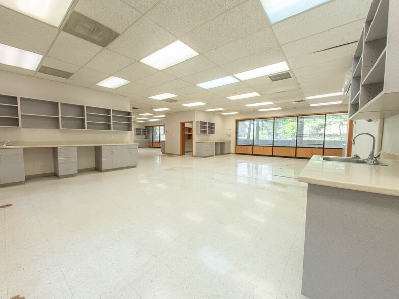 More Photos Of 1515 E Cedar Ave, Flagstaff Office For Lease