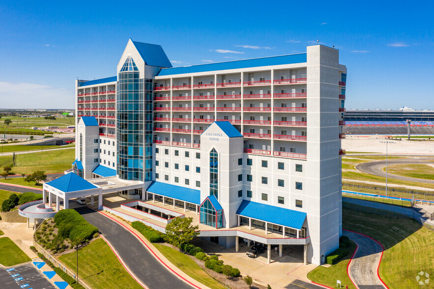 More Photos Of 3575 Lone Star Cir, Fort Worth Apartments For Sale