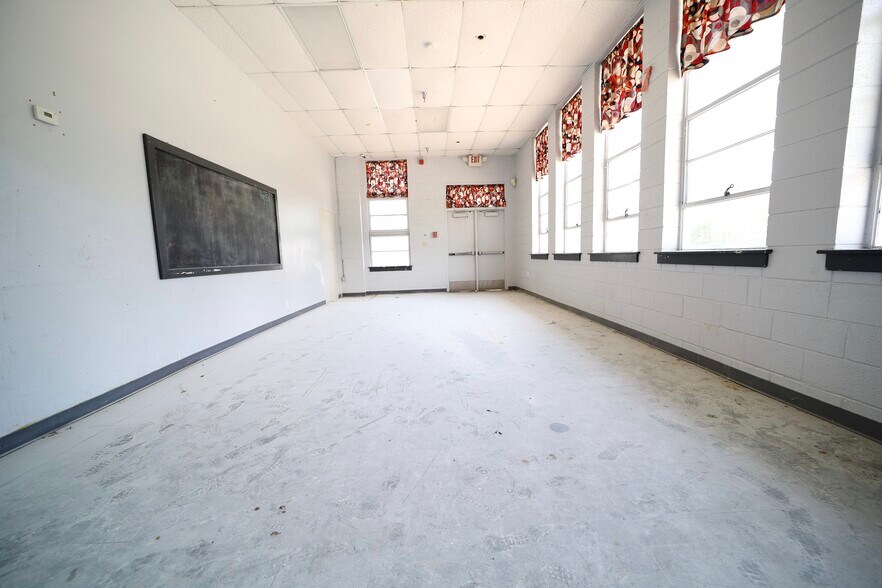 More Photos Of 970 E Humbolt St, Fort Worth Medical For Lease