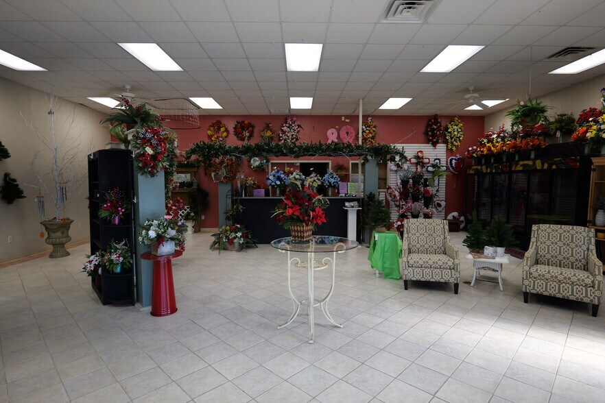 More Photos Of 3601 Airport Blvd NW, Wilson Freestanding For Lease