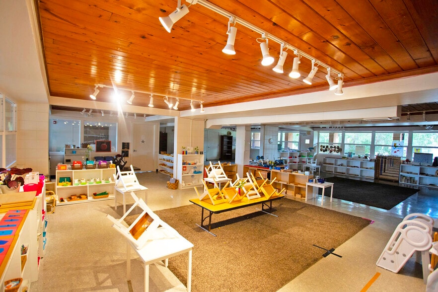 More Photos Of 5995 Dr Martin Luther King Jr St S, Saint Petersburg Religious Facility For Sale