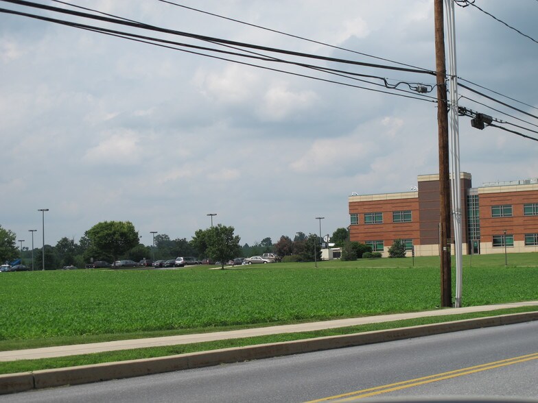 More Photos Of Greenfield Road & Pitney Rd, Lancaster Land For Lease