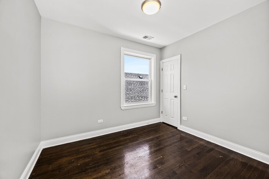 More Photos Of 2209 N Mango Ave, Chicago Apartments For Sale
