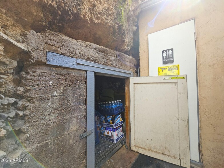 More Photos Of 105 Tombstone Cyn, Bisbee Restaurant For Sale