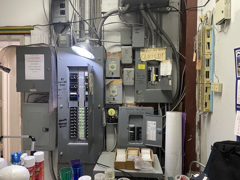 More Photos Of 2001 E Pass Rd, Gulfport Freestanding For Sale