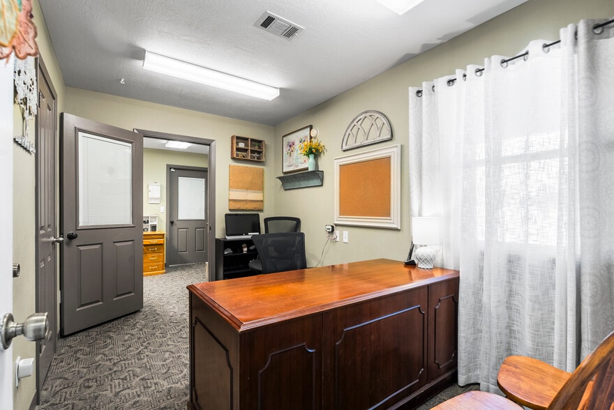 More Photos Of 989 Old Mcdade Rd, Elgin Daycare Center For Sale