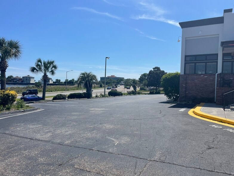 More Photos Of 905 E Gregory St, Pensacola Restaurant For Sale