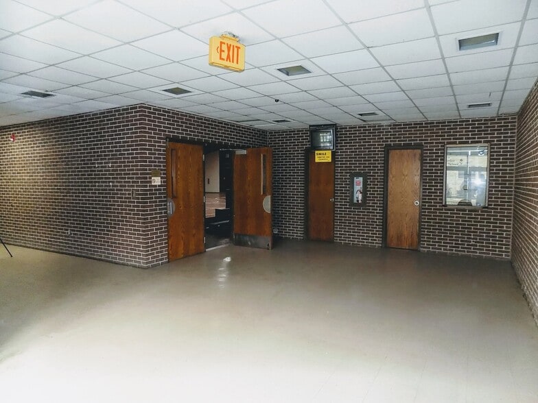 More Photos Of 804 S Purdum St, Kokomo Schools For Sale