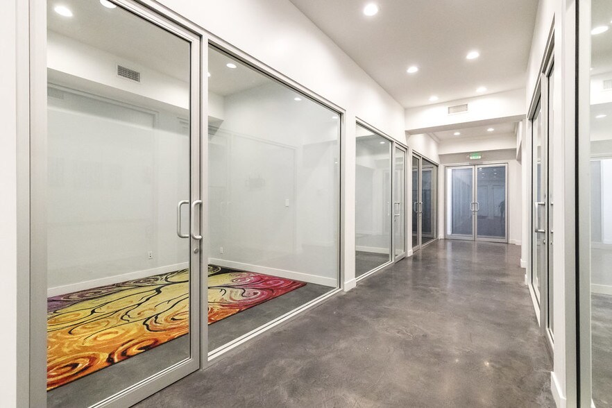 More Photos Of 6829 Lankershim Blvd, North Hollywood Medical For Lease