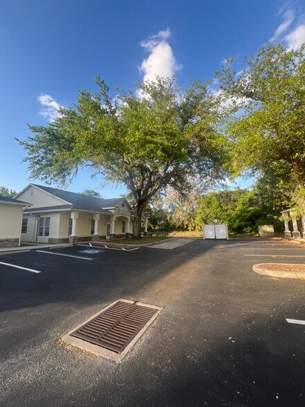 More Photos Of 9416-9418 Balm Riverview Rd, Riverview Medical For Lease