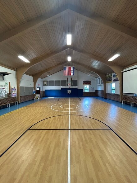 More Photos Of 4531 NE 44th Ter, Kansas City Schools For Sale