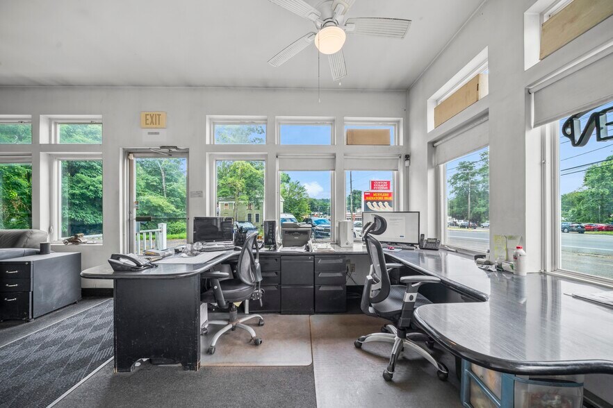 More Photos Of 202 Union St, Vernon Auto Repair For Sale