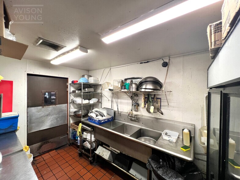 More Photos Of 1550-1560 State Road 436, Winter Park Restaurant For Lease
