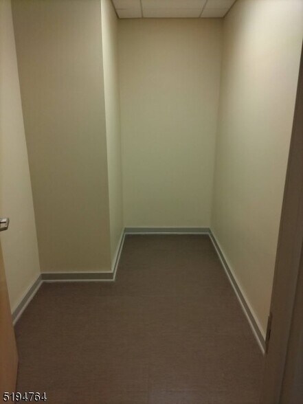 More Photos Of 250 Old New Brunswick Rd, Piscataway Unknown For Lease