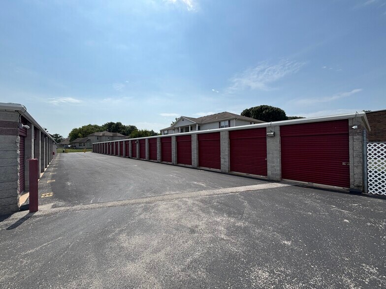 More Photos Of 1869 N Calhoun Rd, Nixa Self Storage For Sale