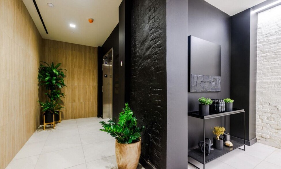 More Photos Of 53 Pearl St, Brooklyn Office Residential For Lease