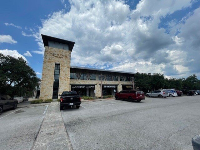 More Photos Of 2700 Barton Creek Blvd, Austin Unknown For Lease