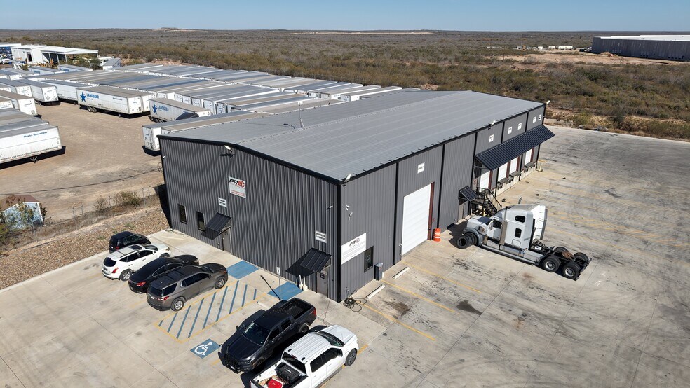 More Photos Of 13703 Cabezut Dr, Laredo Warehouse For Lease