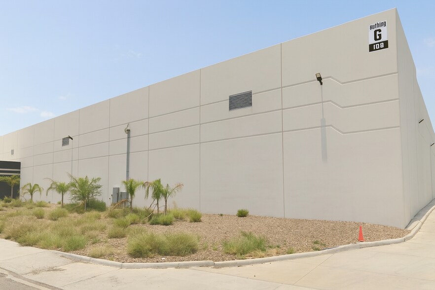 Primary Photo Of 108 Ross Khaledi Rd, Laredo Industrial For Lease