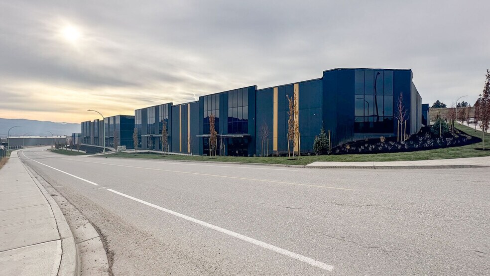 More Photos Of 2094 Pier Mac Way, Kelowna Warehouse For Sale