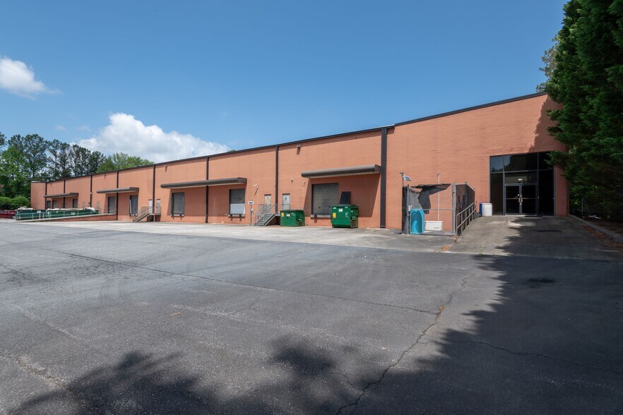 More Photos Of 3180 Reps Miller Rd, Norcross Light Distribution For Lease