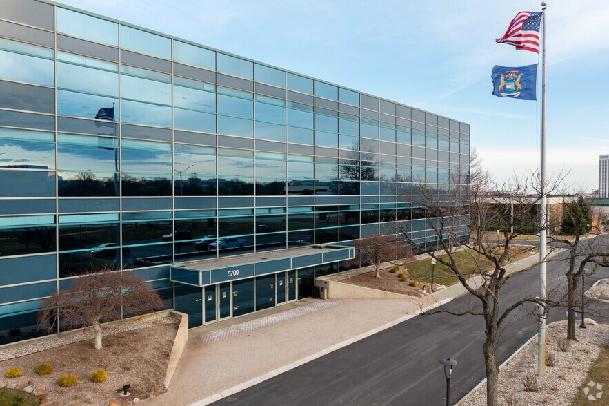 More Photos Of 5700 Crooks Rd, Troy Office For Lease
