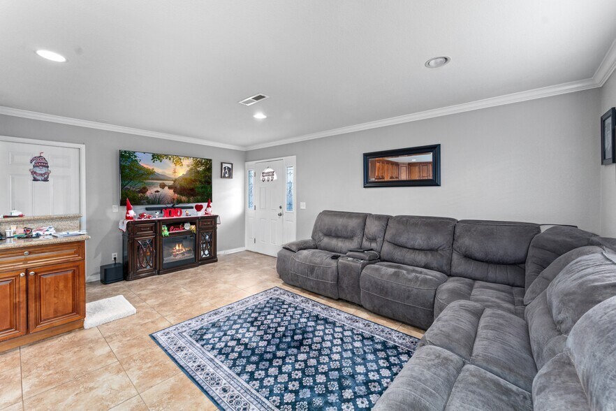 More Photos Of 8720 Villa Dr, Whittier Apartments For Sale