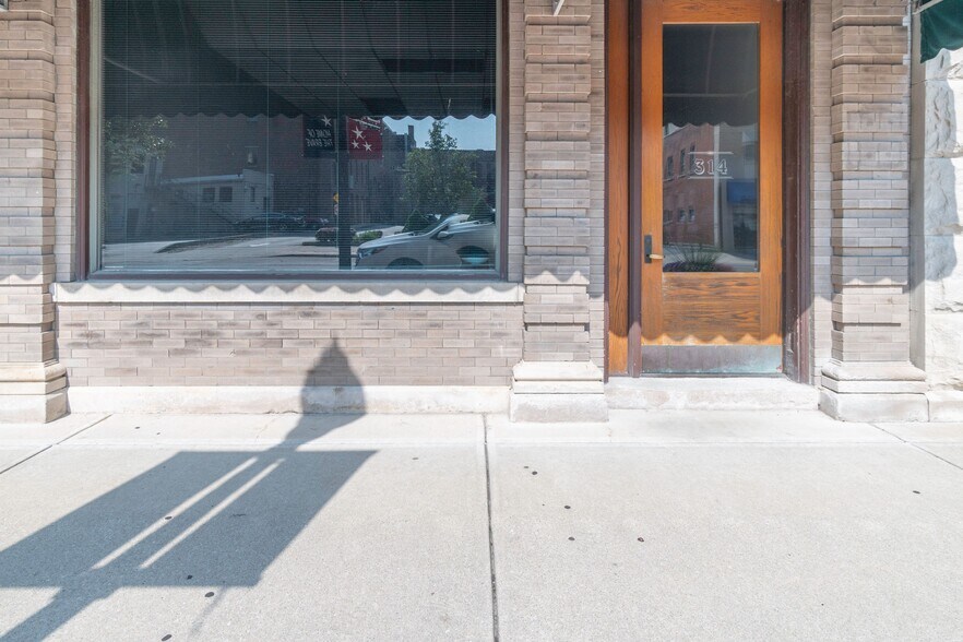 More Photos Of 312 N Wayne St, Piqua Office For Lease