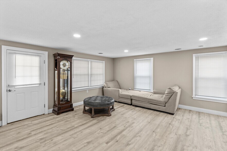 More Photos Of 47 Chelmsford St, Chelmsford Storefront Retail Residential For Sale