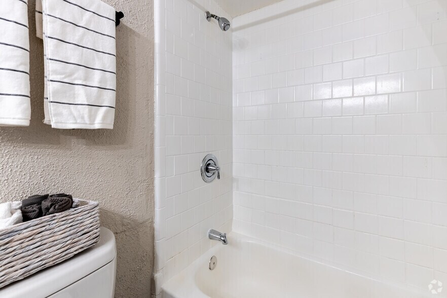 More Photos Of 55 Pharr Rd NW, Atlanta Apartments For Sale
