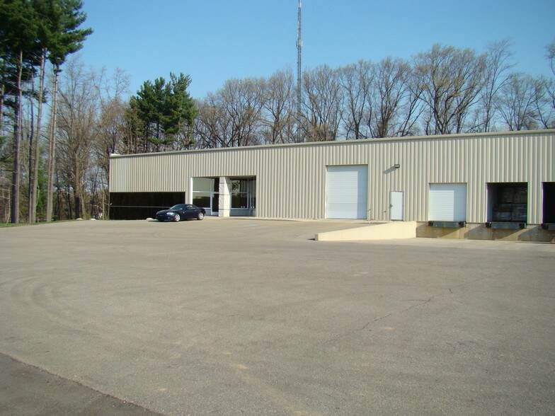 More Photos Of 8213 Neptune Dr, Kalamazoo Distribution For Lease