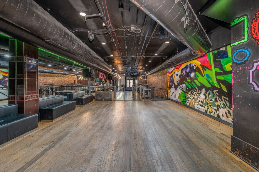 More Photos Of 112 Chestnut St, Philadelphia Storefront Retail Residential For Sale