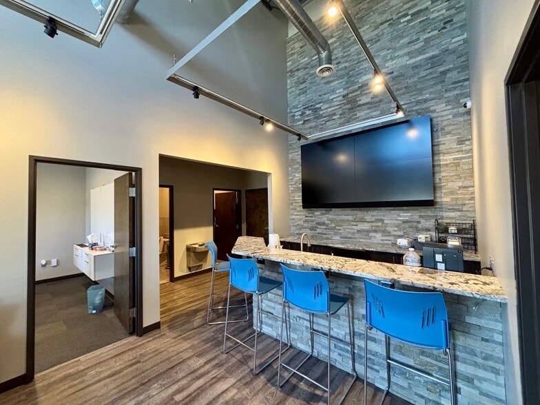 More Photos Of 2285 Manatt Ct, Castle Rock Warehouse For Lease