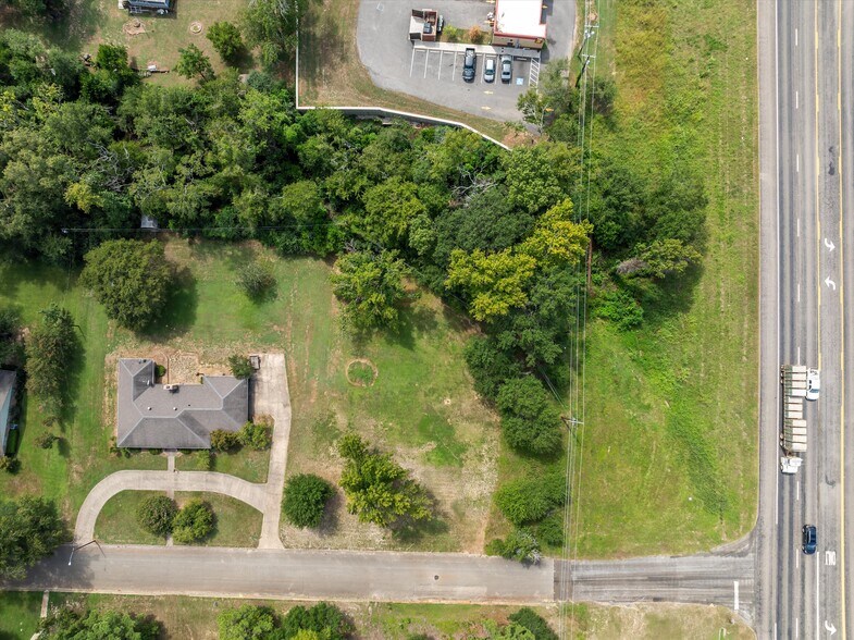 More Photos Of 103 Wesley Dr, Palestine Land For Lease