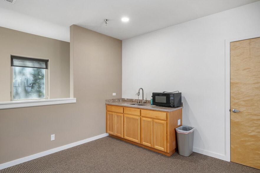 More Photos Of 1400 Railroad St, Paso Robles Office For Lease