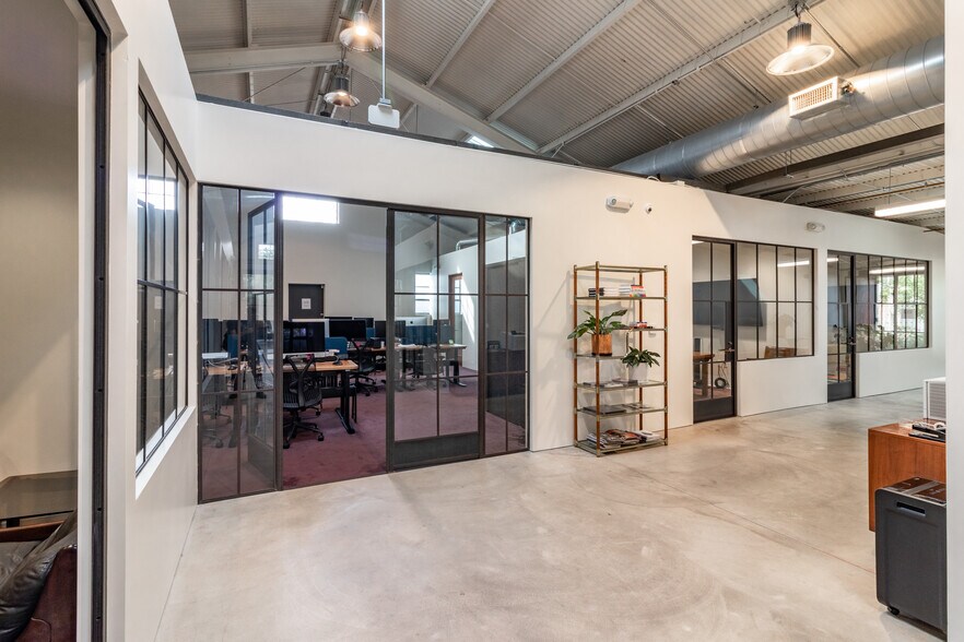 More Photos Of 2820 Newell St, Los Angeles Office For Sale