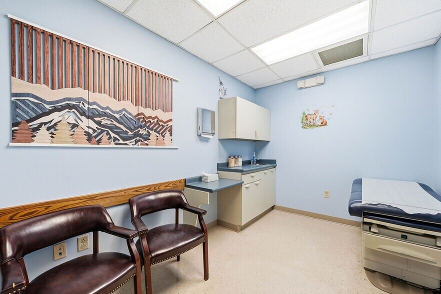 More Photos Of 329 Wesley St, Johnson City Medical For Sale