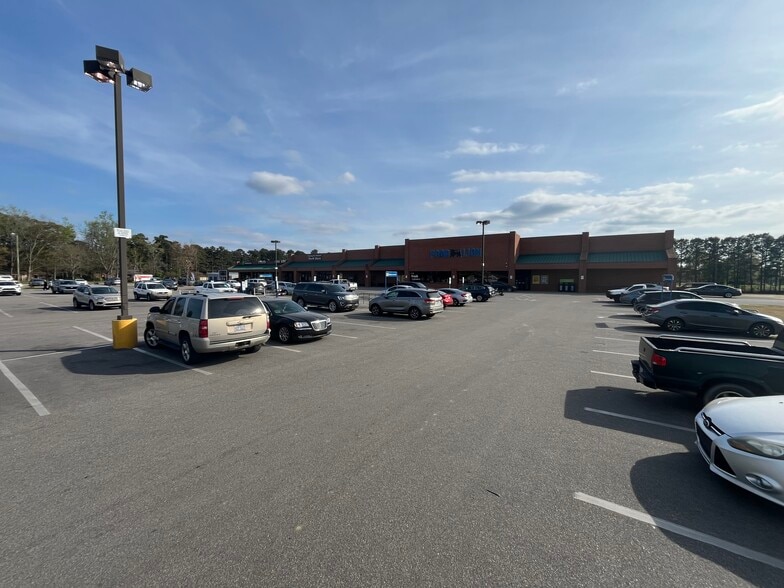 More Photos Of 913 W 3rd St, Pembroke Unknown For Lease