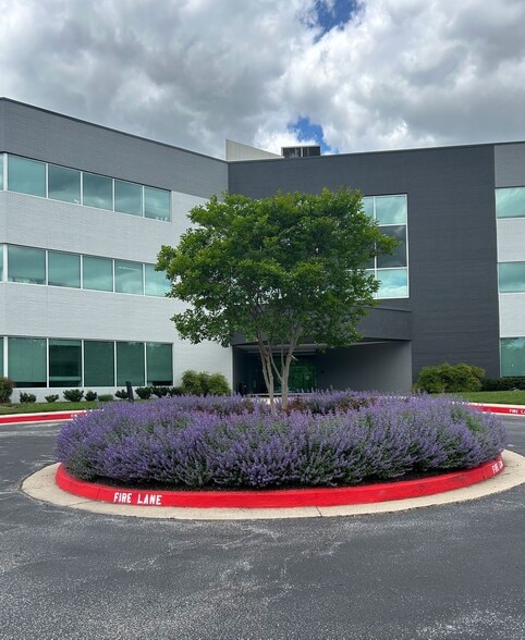 More Photos Of 9175 Guilford Rd, Columbia Medical For Lease